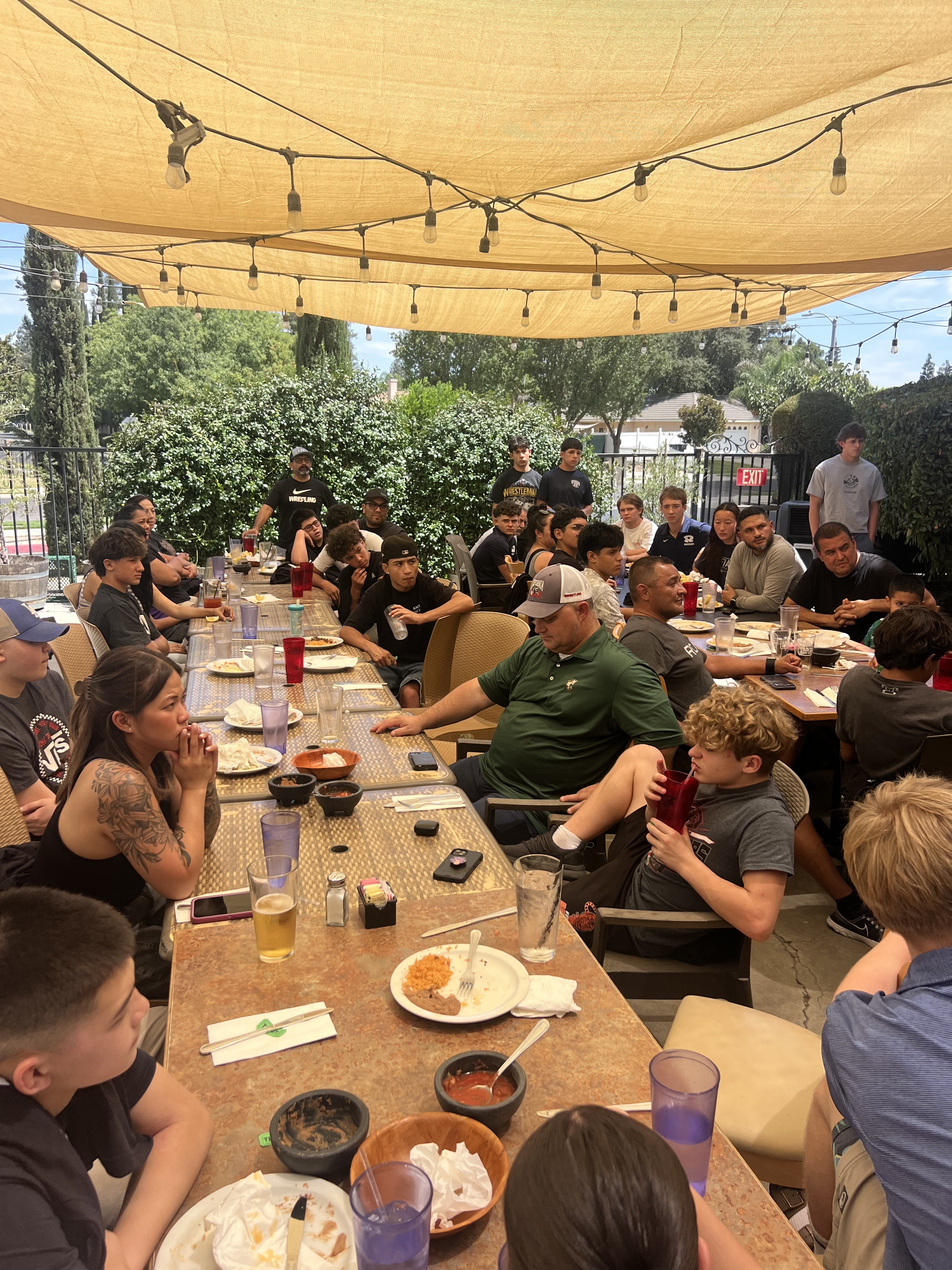 Alumni and families at the Valley Clinic and Social dinner